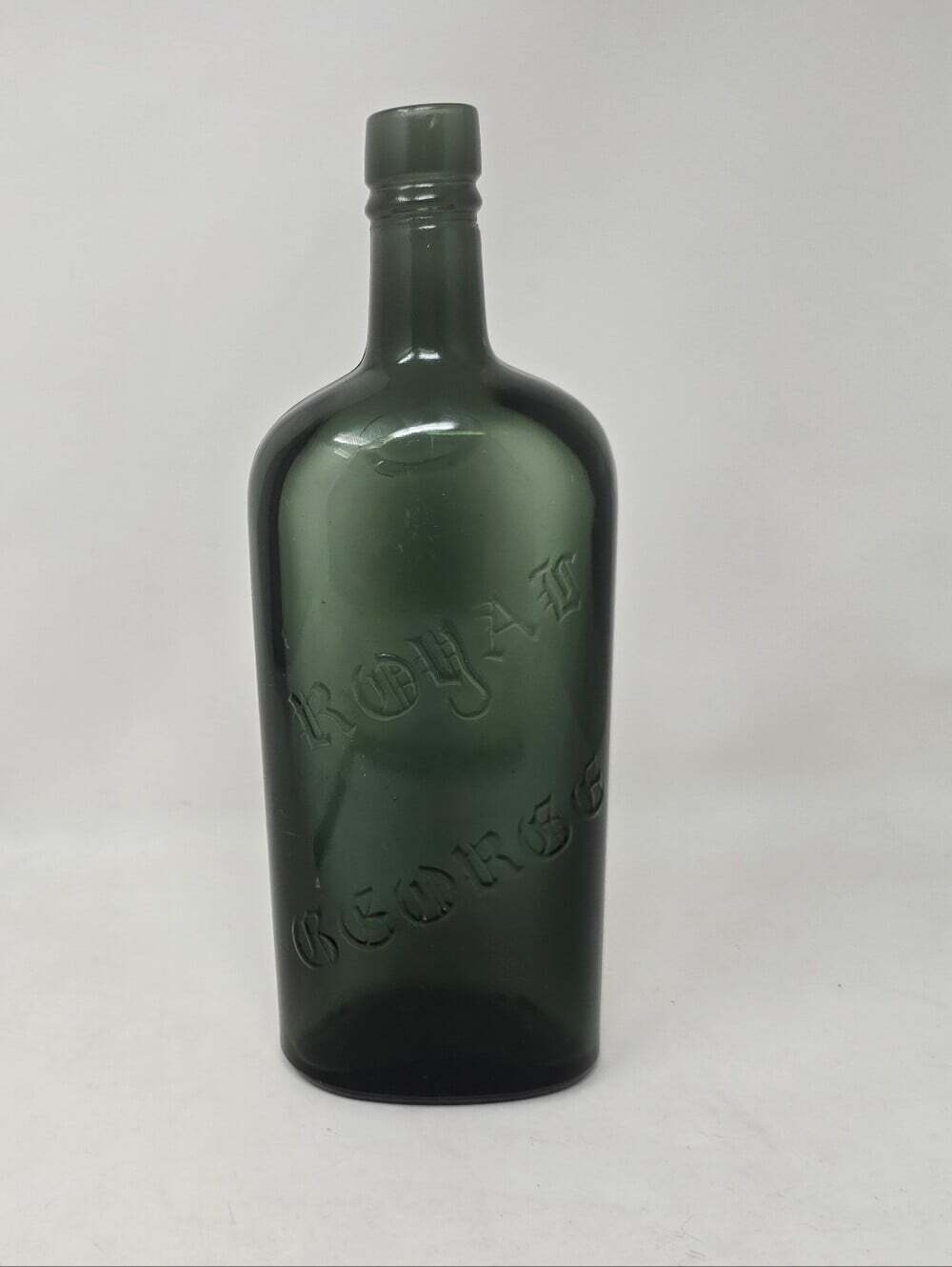 Royal George Vintage Scotch Whiskey Liquor Bottle Dark Green Vintage 50s 60s 40s